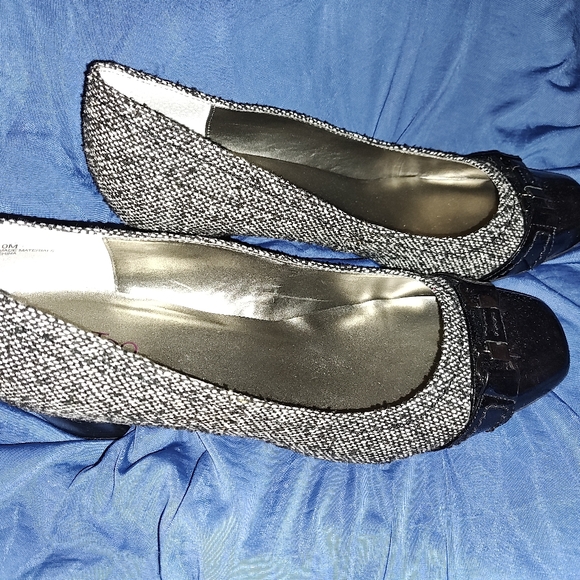 Me Too size 10M women's dress shoes - Picture 3 of 7